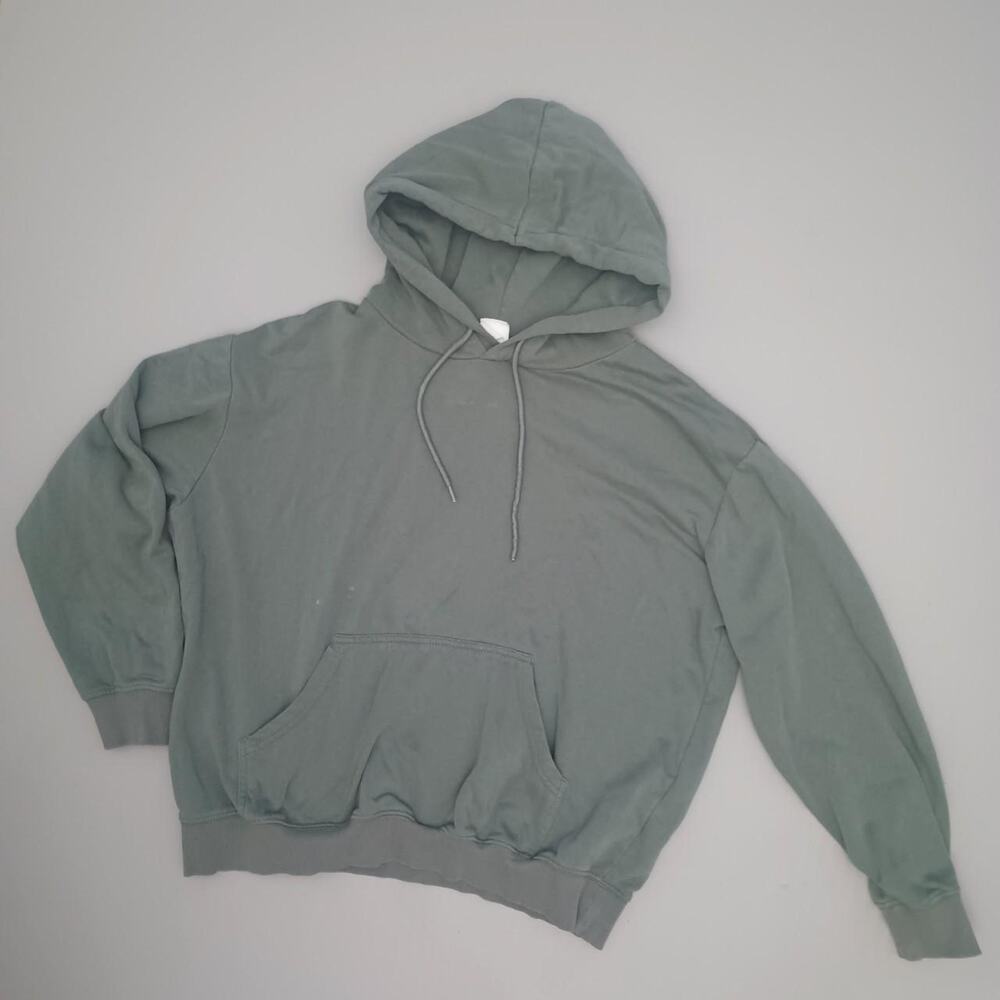 Green hm hoodie in a